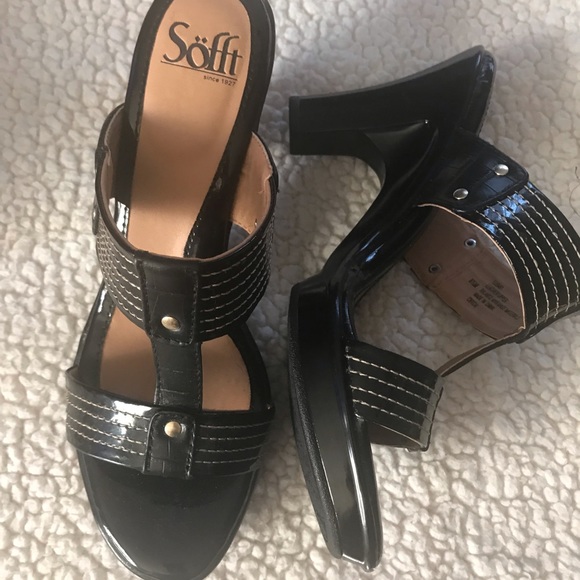 Black heels - Picture 2 of 2